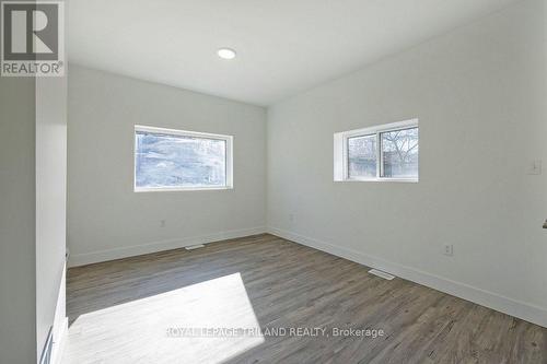 241 Ridout Street S, London, ON - Indoor Photo Showing Other Room