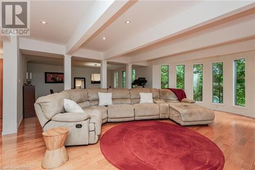 131 Peninsula Road, North Bay, ON - Indoor Photo Showing Living Room