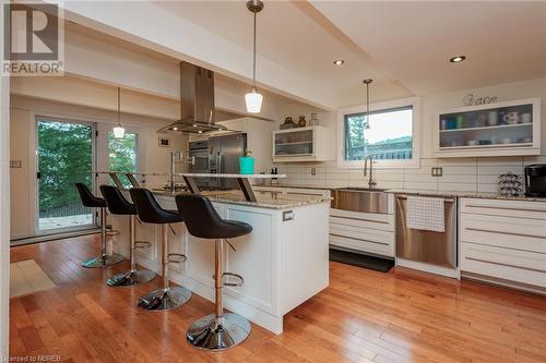 131 Peninsula Road, North Bay, ON - Indoor Photo Showing Kitchen With Upgraded Kitchen