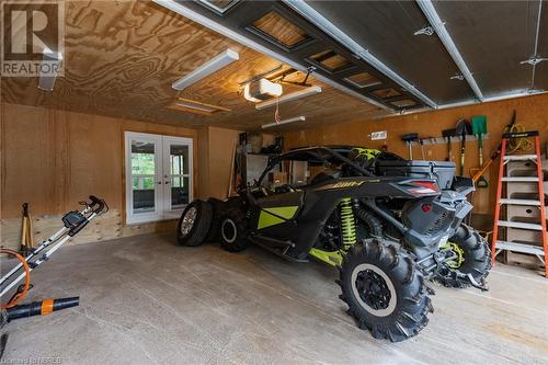 131 Peninsula Road, North Bay, ON - Indoor Photo Showing Garage