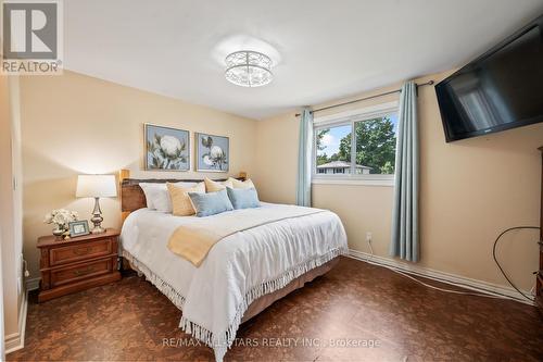 5 Burk Court, Clarington (Bowmanville), ON - Indoor Photo Showing Bedroom