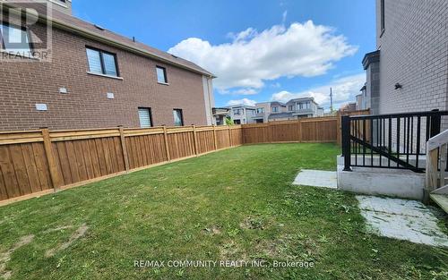 Bsmt - 2 Crows Nest Lane, Clarington (Bowmanville), ON - Outdoor With Exterior