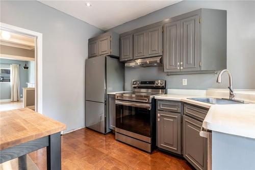 Kitchen - 46 Rosslyn Avenue N, Hamilton, ON - Indoor Photo Showing Kitchen