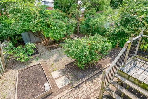 Rear yard/deck - 46 Rosslyn Avenue N, Hamilton, ON - Outdoor