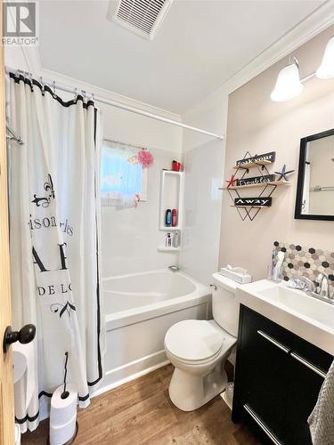 64 Main Street, Point Of Bay, NL - Indoor Photo Showing Bathroom