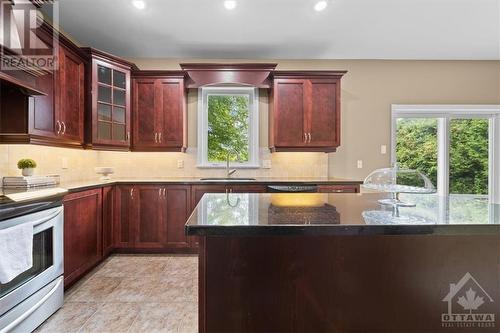 58 Queenston Drive, Ottawa, ON - Indoor Photo Showing Kitchen