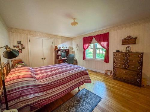 Master bedroom - 1164 Ch. Kilmar, Grenville-Sur-La-Rouge, QC - Indoor Photo Showing Bedroom