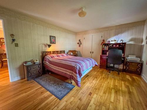 Master bedroom - 1164 Ch. Kilmar, Grenville-Sur-La-Rouge, QC - Indoor Photo Showing Bedroom