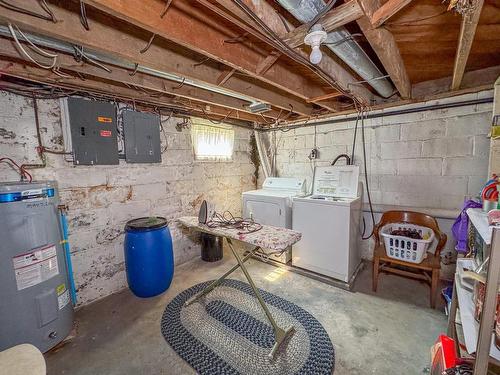 Laundry room - 1164 Ch. Kilmar, Grenville-Sur-La-Rouge, QC - Indoor Photo Showing Basement