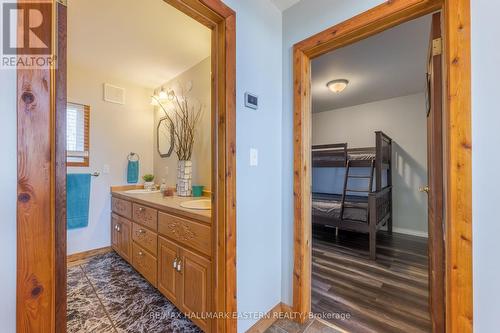 152A Paradise Landing Road, Hastings Highlands, ON - Indoor Photo Showing Bathroom