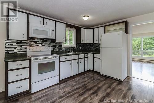 50 Hayward Road, Upper Golden Grove, NB - Indoor Photo Showing Kitchen