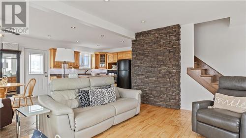 40 Leblanc, Mcintosh Hill, NB - Indoor Photo Showing Living Room