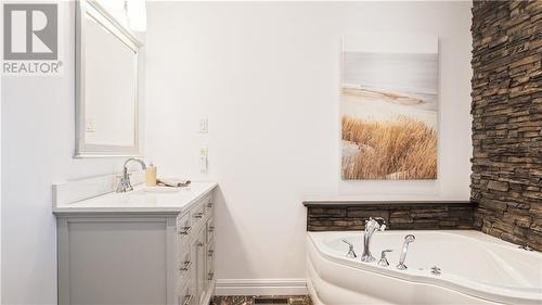 40 Leblanc, Mcintosh Hill, NB - Indoor Photo Showing Bathroom