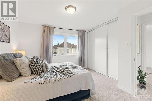 826 Clearbrook Drive, Ottawa, ON - Indoor Photo Showing Bedroom