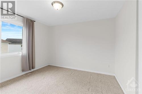 826 Clearbrook Drive, Ottawa, ON - Indoor Photo Showing Other Room