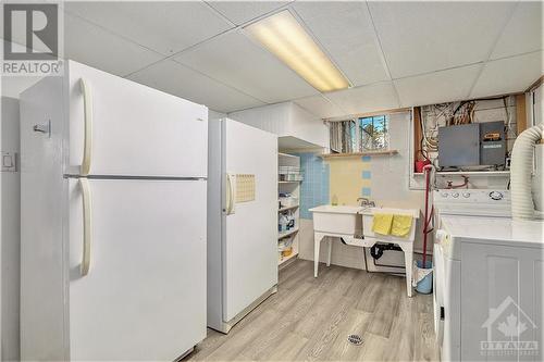 7 Lyall Street, Ottawa, ON - Indoor Photo Showing Laundry Room