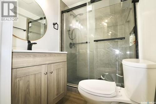 3844 Castle Road, Regina, SK - Indoor Photo Showing Bathroom