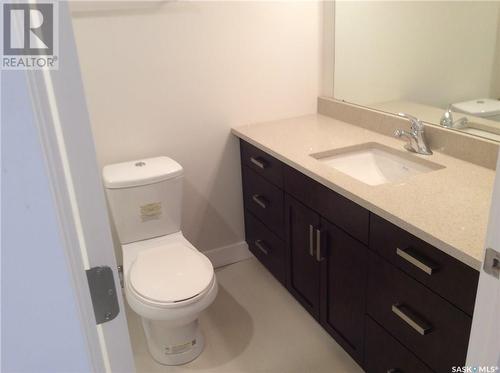 201 1863 Rae Street, Regina, SK - Indoor Photo Showing Bathroom