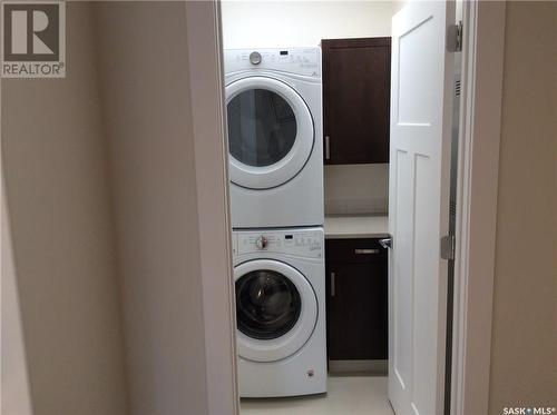 201 1863 Rae Street, Regina, SK - Indoor Photo Showing Laundry Room