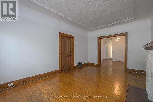 910 Colborne Street, London, ON - Indoor Photo Showing Other Room