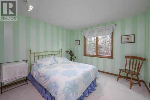 10364 Pinetree Drive, Lambton Shores (Grand Bend), ON - Indoor Photo Showing Bedroom