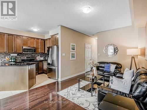 25 Sky Harbour Drive, Brampton (Bram West), ON - Indoor Photo Showing Kitchen