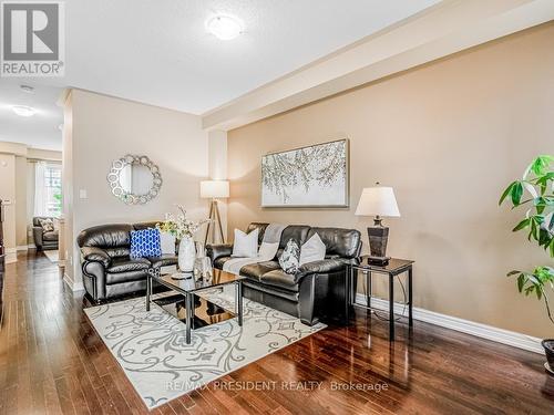 25 Sky Harbour Drive, Brampton (Bram West), ON - Indoor Photo Showing Living Room