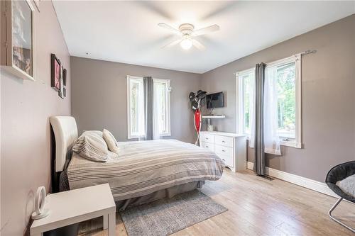 769 Old York Road, Burlington, ON - Indoor Photo Showing Bedroom