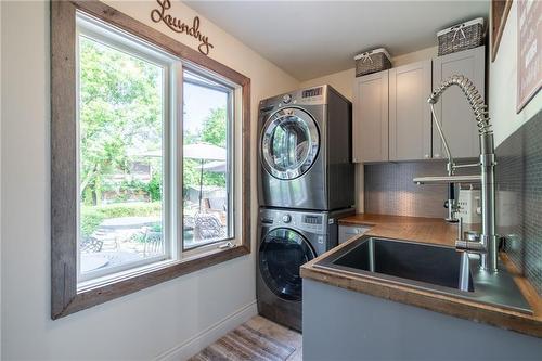 769 Old York Road, Burlington, ON - Indoor Photo Showing Laundry Room