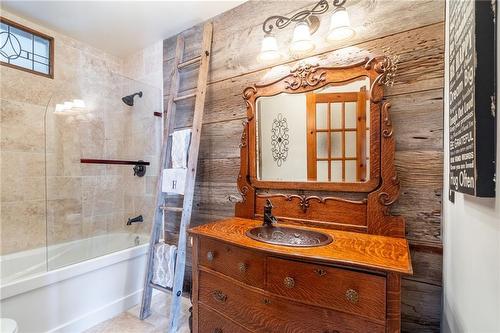 769 Old York Road, Burlington, ON - Indoor Photo Showing Bathroom