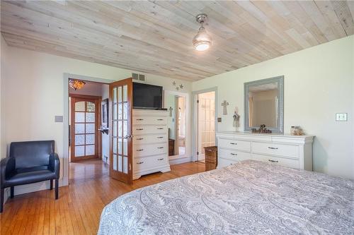 769 Old York Road, Burlington, ON - Indoor Photo Showing Bedroom