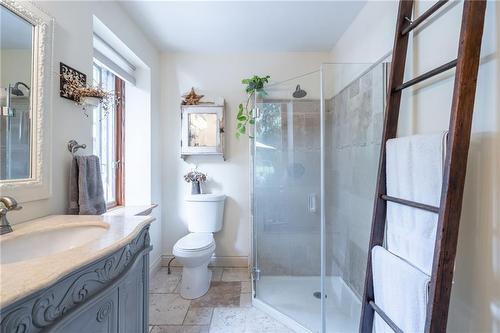 769 Old York Road, Burlington, ON - Indoor Photo Showing Bathroom