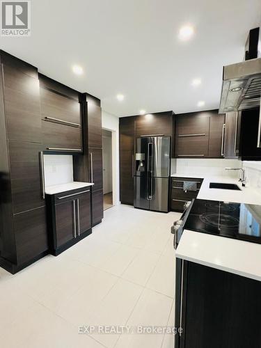 213 Northlake Drive, Waterloo, ON - Indoor Photo Showing Kitchen