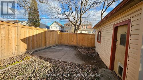 88 Kensington Avenue N, Hamilton (Crown Point), ON - Outdoor