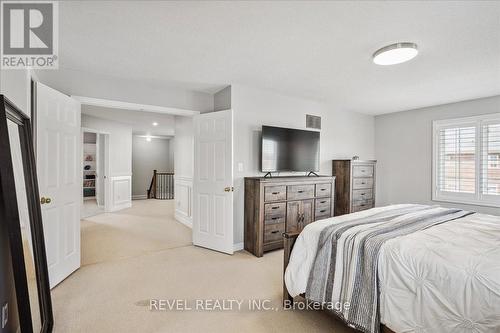 3105 Jenn Avenue, Burlington, ON - Indoor Photo Showing Bedroom