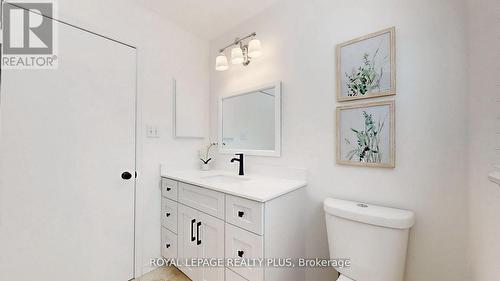 477 Levanna Lane, Oakville (River Oaks), ON - Indoor Photo Showing Bathroom