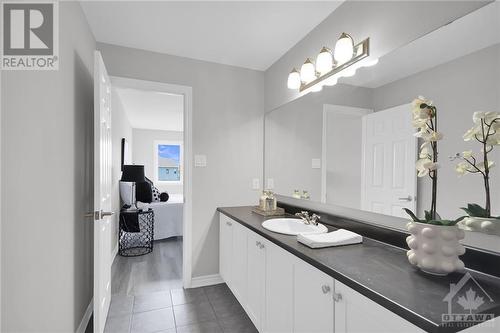 133 Pictou Crescent, Stittsville, ON - Indoor Photo Showing Bathroom