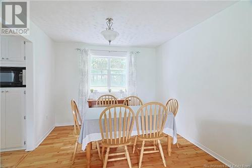 12 Hillsleigh Court, Douglas, NB - Indoor Photo Showing Dining Room