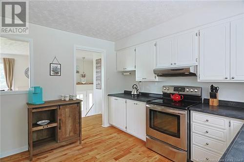 12 Hillsleigh Court, Douglas, NB - Indoor Photo Showing Kitchen