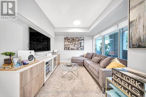 208 - 1050 The Queensway, Toronto (Islington-City Centre West), ON - Indoor Photo Showing Living Room