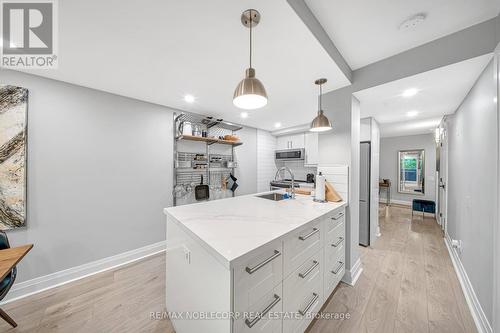 208 - 1050 The Queensway, Toronto (Islington-City Centre West), ON - Indoor Photo Showing Kitchen