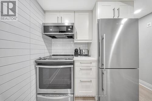 208 - 1050 The Queensway, Toronto (Islington-City Centre West), ON - Indoor Photo Showing Kitchen