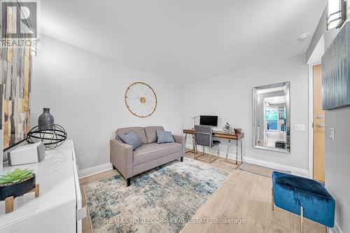 208 - 1050 The Queensway, Toronto (Islington-City Centre West), ON - Indoor Photo Showing Living Room