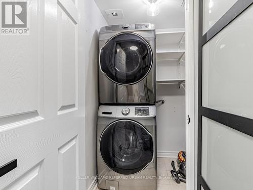 917 - 39 Parliament Street, Toronto (Waterfront Communities), ON - Indoor Photo Showing Laundry Room