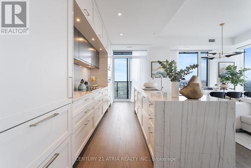 2705 - 470 Front Street, Toronto (Waterfront Communities), ON - Indoor Photo Showing Kitchen With Upgraded Kitchen