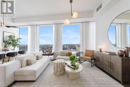 2705 - 470 Front Street, Toronto (Waterfront Communities), ON - Indoor Photo Showing Living Room