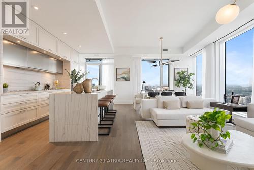 2705 - 470 Front Street, Toronto (Waterfront Communities), ON - Indoor Photo Showing Living Room