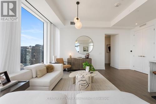 2705 - 470 Front Street, Toronto (Waterfront Communities), ON - Indoor Photo Showing Living Room