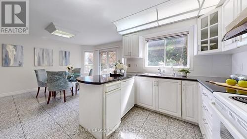 15 Devonridge Crescent, Toronto (Highland Creek), ON - Indoor Photo Showing Kitchen