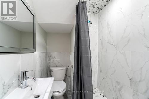 31 Tyndall Avenue, Toronto (South Parkdale), ON - Indoor Photo Showing Bathroom